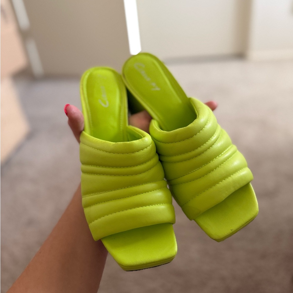 Chic Lime Green Quilted Mules